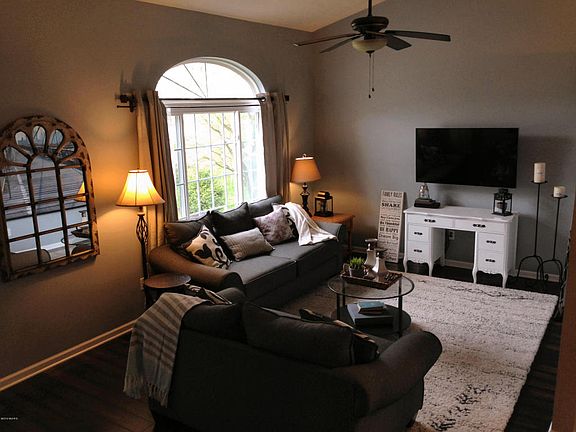 4th image of 198 Rollingwood Dr NE