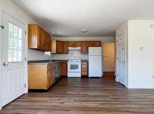 17 Memory Ln #17, Buxton, ME 04093