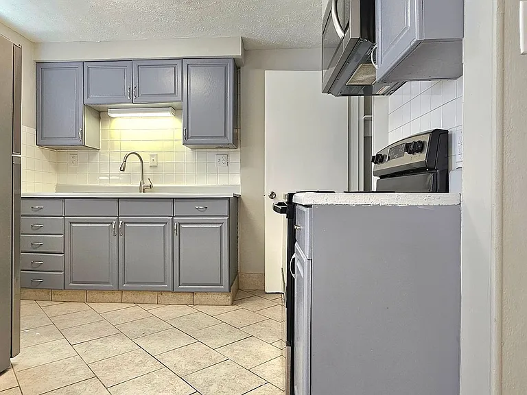 Maples Townhomes — Photo 36
