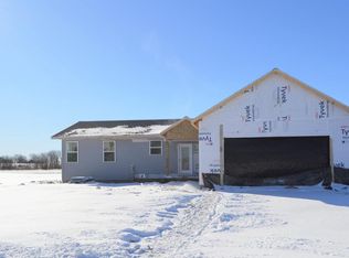 104 Oconnell St, Fox Lake, WI 53933