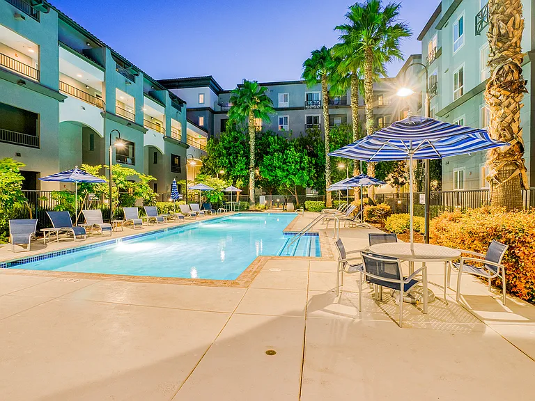 Expansive tanning and pool area