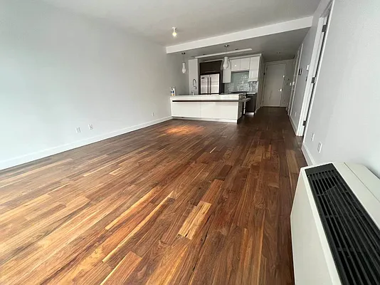 Rented by Square Realty Global Inc | media 41