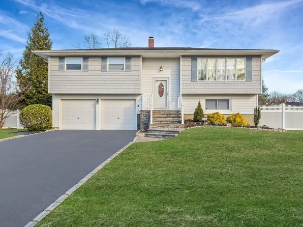 9 Kennedy Road, Port Jefferson Station, NY 11776