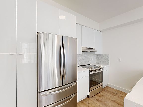 4th image of 555 Buena Vista Ave W APT 205
