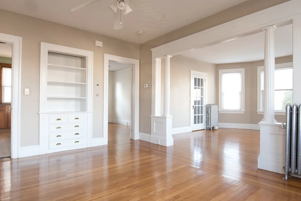 Building Photo - 48 Moorland Ave