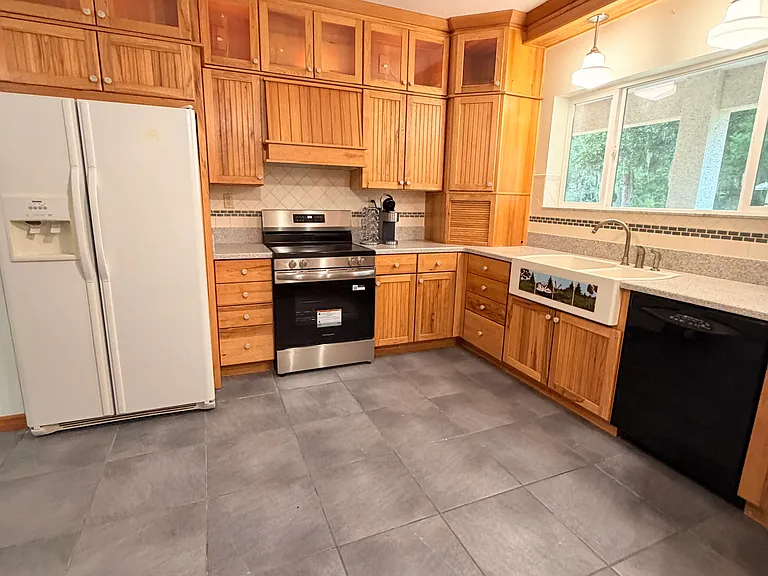 5775 Datil Pepper Rd — Photo 2
