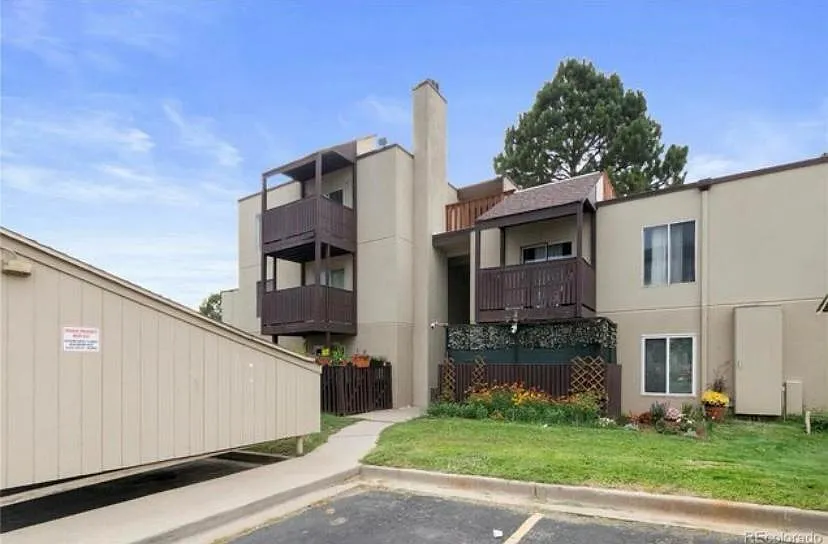 9995 East Harvard Avenue - R284 — Photo 2