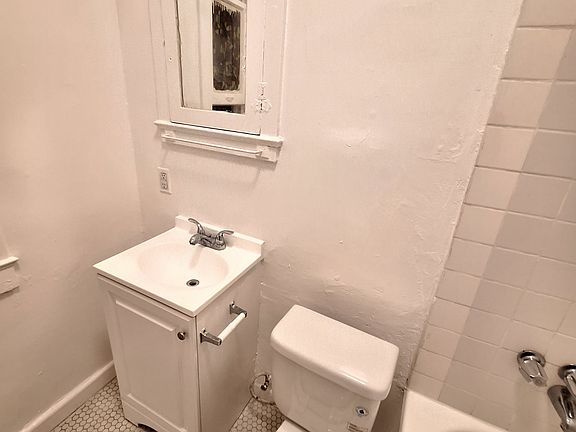 4th image of 4901 N Figueroa St APT 209