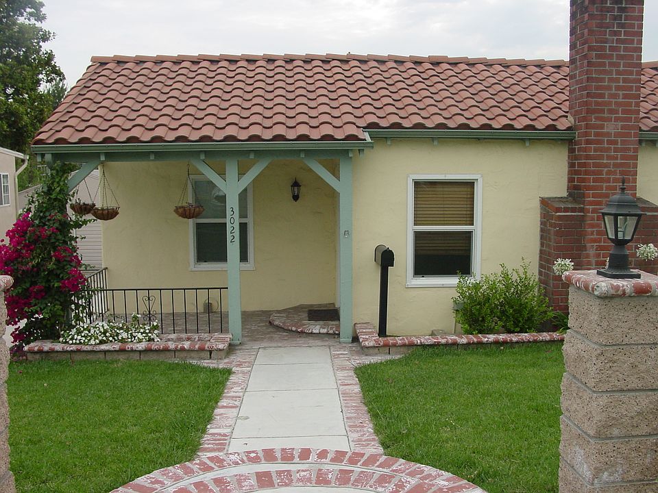 1st image of 3022 Altura Ave