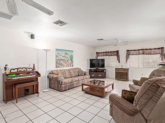 3rd image of 10452 W SNEAD Drive