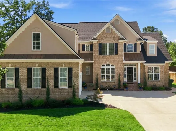 14 Middlefield Ct, Greensboro, NC 27455