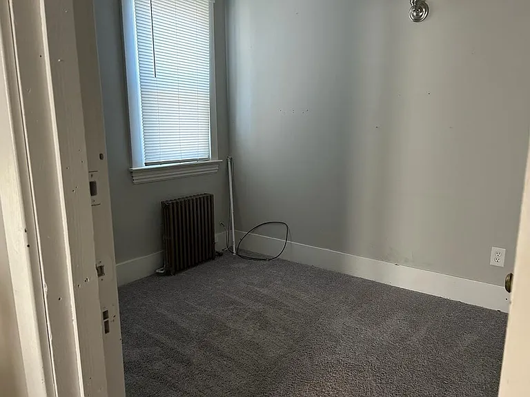 420 Grace St — Photo 9