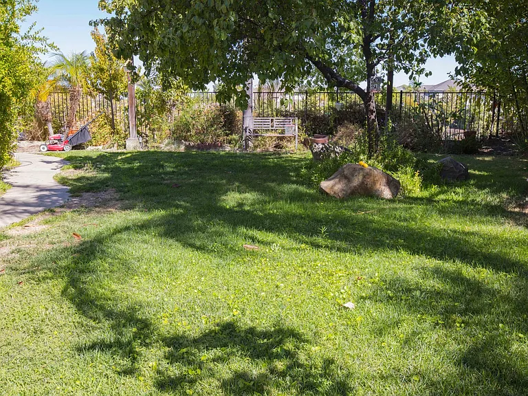 2674 Torrey Pines Dr — Photo 31