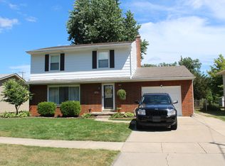 1322 Lavender St, Monroe, MI 48162