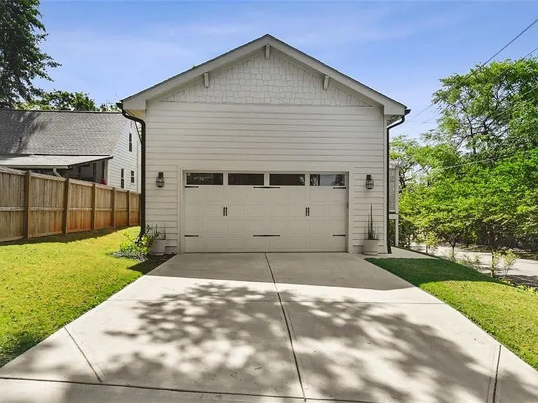 1237 Milton Ter SE — Photo 34