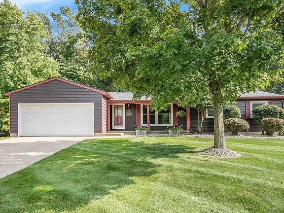 2nd image of 6792 Adaridge Dr SE