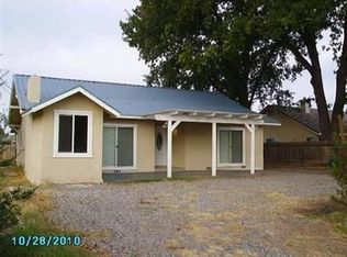 874 N Armstrong Ave, Clovis, CA 93611