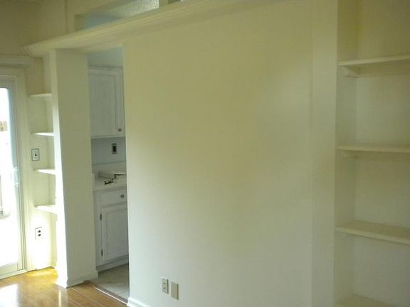 5th image of 2260 New Kent Ct