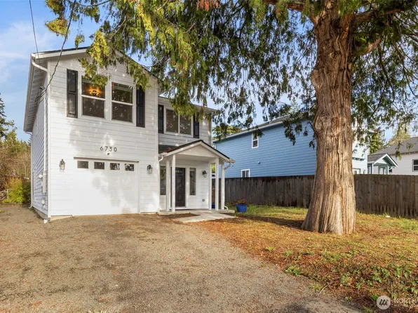 6730 NE Geneva Street, Suquamish, WA 98392