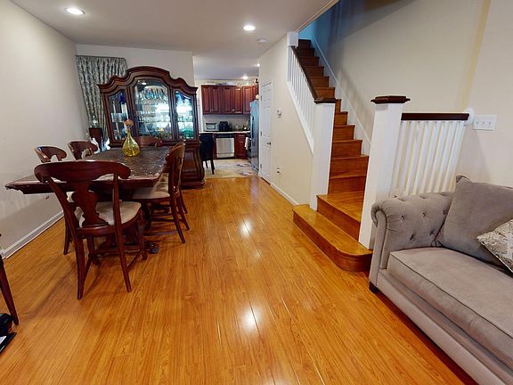 3rd image of 7311 Keenan St