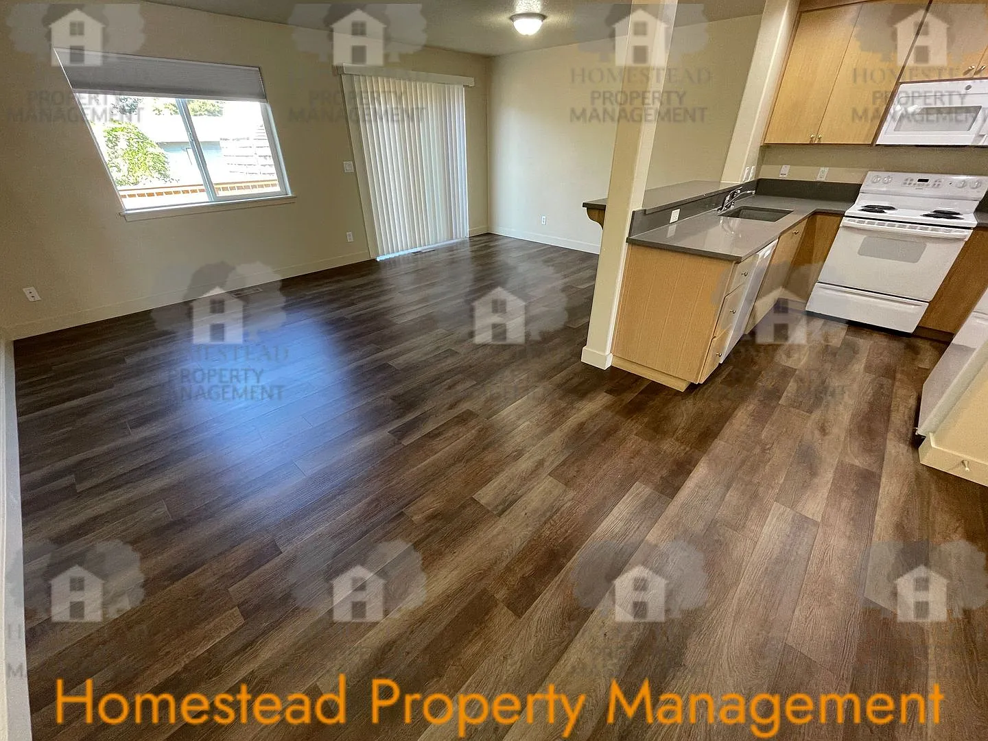 Perfect commuter location! — Photo 4
