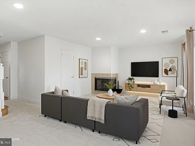 3946 Valley Ridge Dr — Photo 28