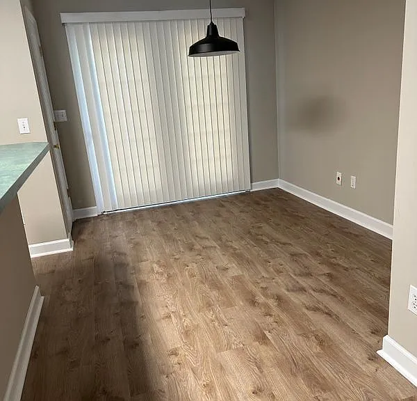 111B Laura Ln — Photo 10