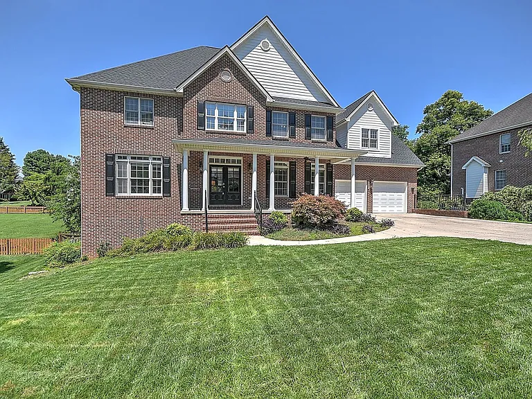 9 Wayland Ct — Photo 58
