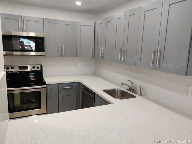 6970 NW 186th St #3-511 — Photo 11