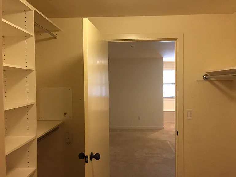 Newell Court Apartments, downtown Mercer Island — Photo 21