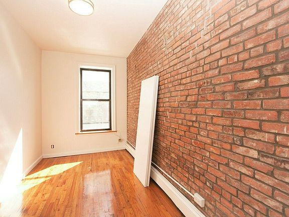 5th image of 457 Bergen St APT 2R