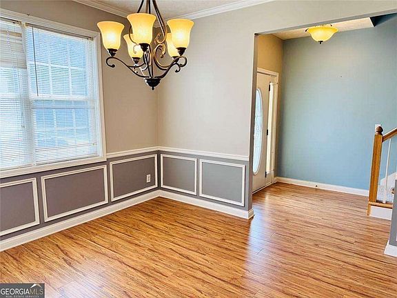 4th image of 543 Saddle Ridge Dr