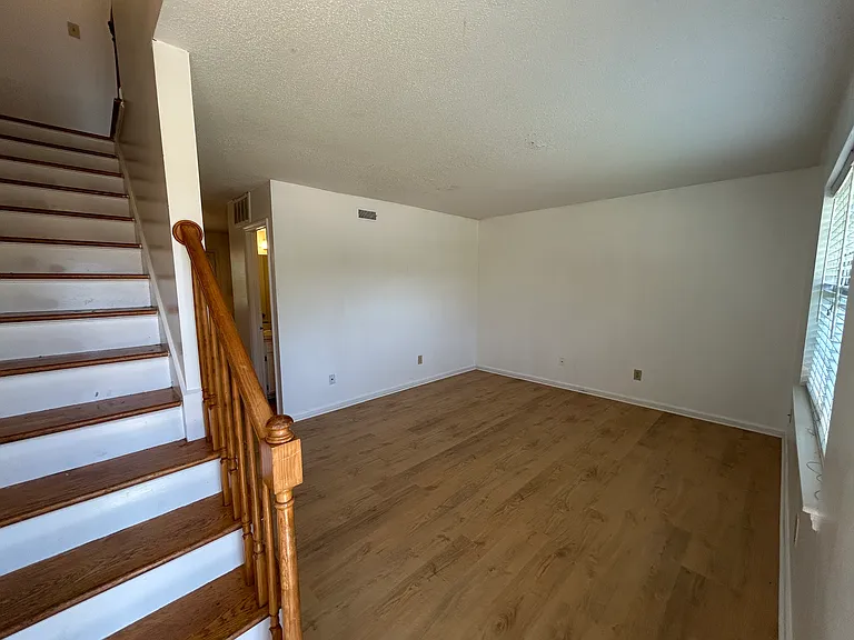 1002 Willow Dr #106 — Photo 7