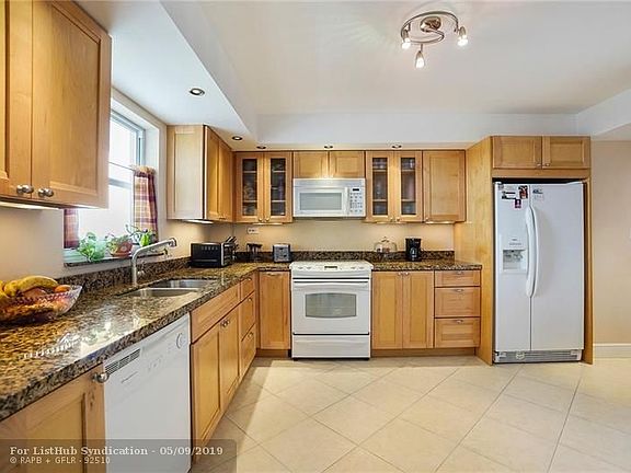 4th image of 3900 Galt Ocean Dr APT 708