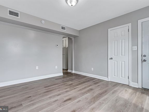 2nd image of 2012 Rosedale St NE APT 3