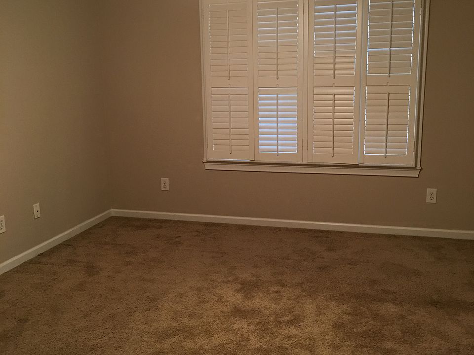2nd image of 522C Maluniu Ave