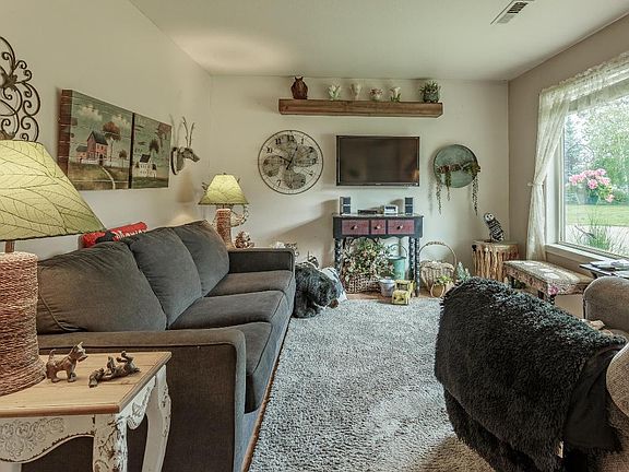 4th image of 113 Skeels Ave
