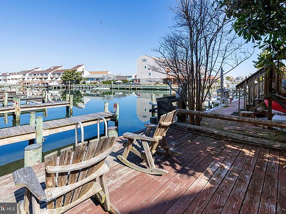 3rd image of 2803 Gull Way #B01