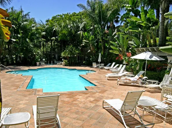 245 Por La Mar Cir, Santa Barbara, CA 93103