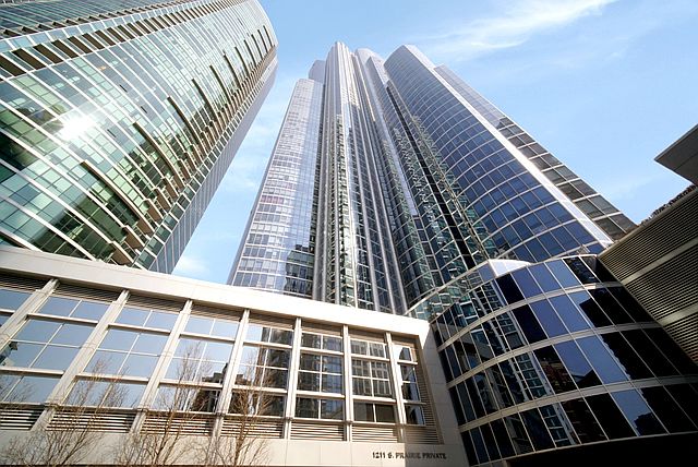 1st image of 1211 S Prairie Ave APT 2503