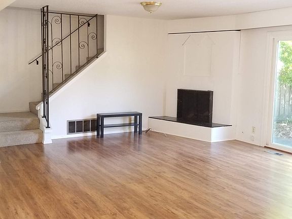 3rd image of 83 Miramonte Dr