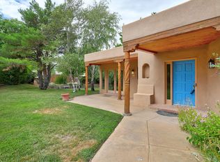 6831 Guadalupe Trl NW, Los Ranchos De Albuquerque, NM 87107