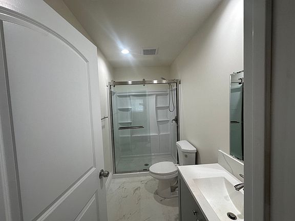 5th image of 548 San Gabriel Blvd