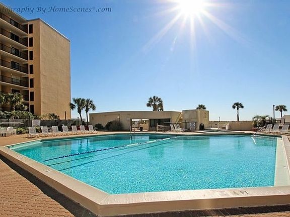 Beautiful Large Pool