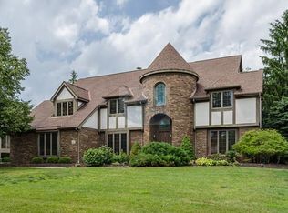 242 Deer Meadow Dr, Columbus, OH
