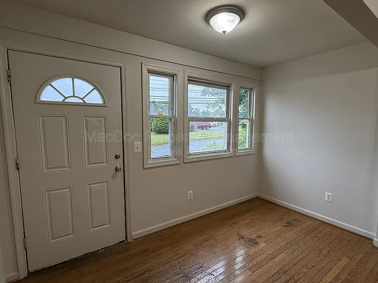503 Pratt St — Photo 3