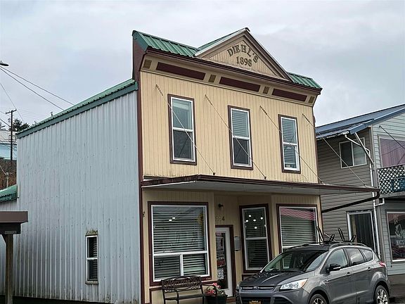 2nd image of 224 Front St