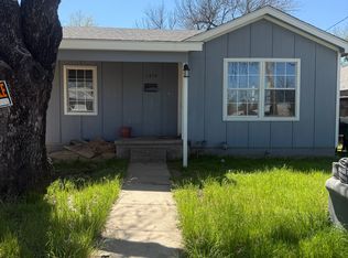 1914 Waco St, Gatesville, TX 76528