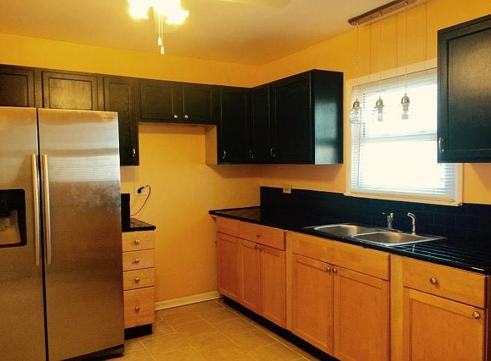 1st image of 417 S 13th Ave #2