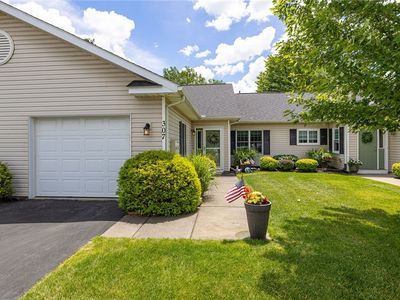 307 Walker Dr, Canandaigua, NY, 14424